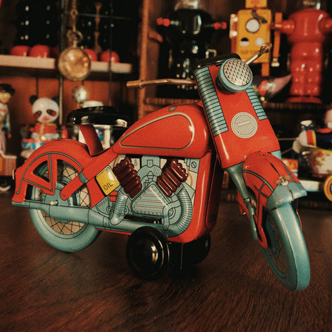 Crimson Rider — Vintage Wind-Up Motorcycle FunClox