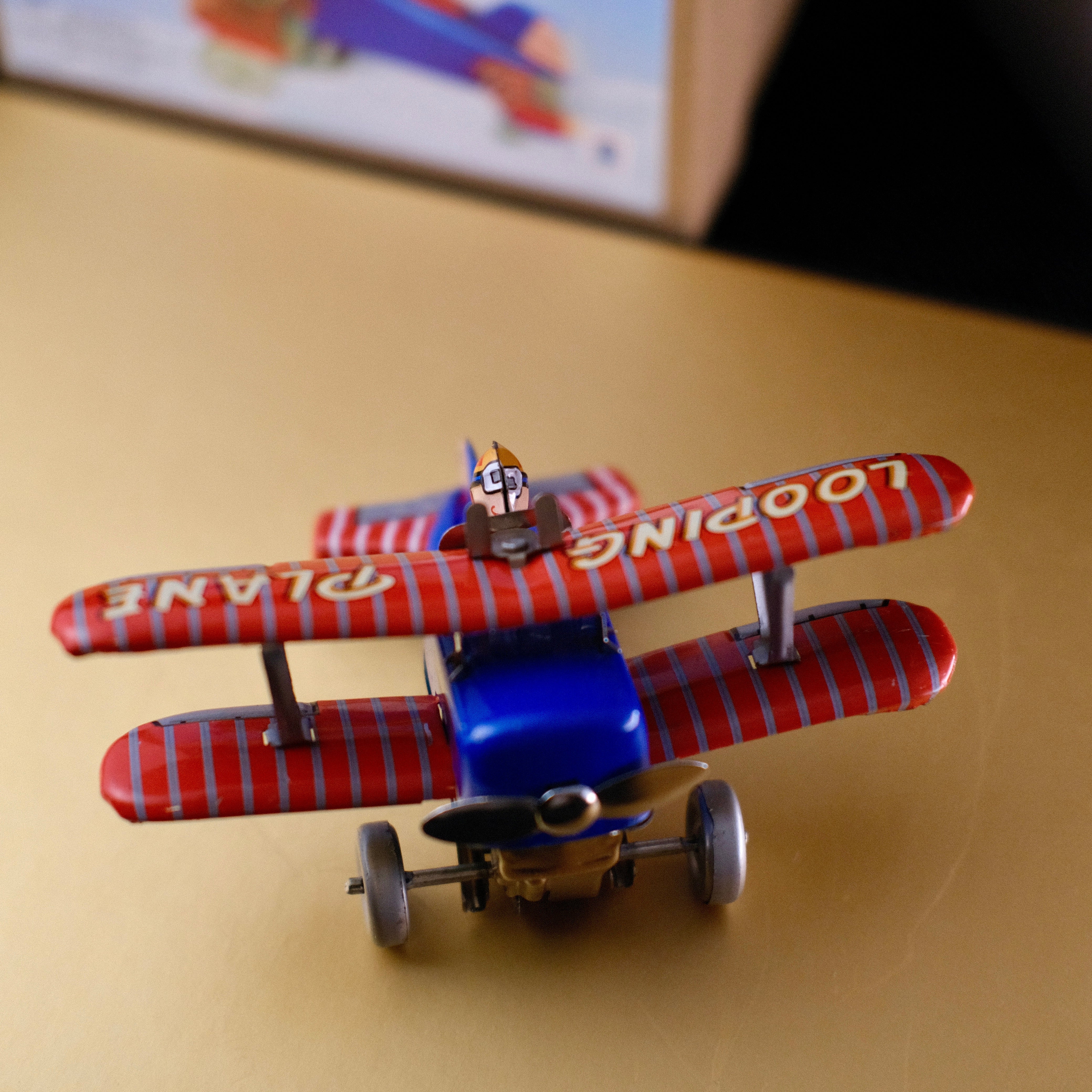 Looping Plane FunClox