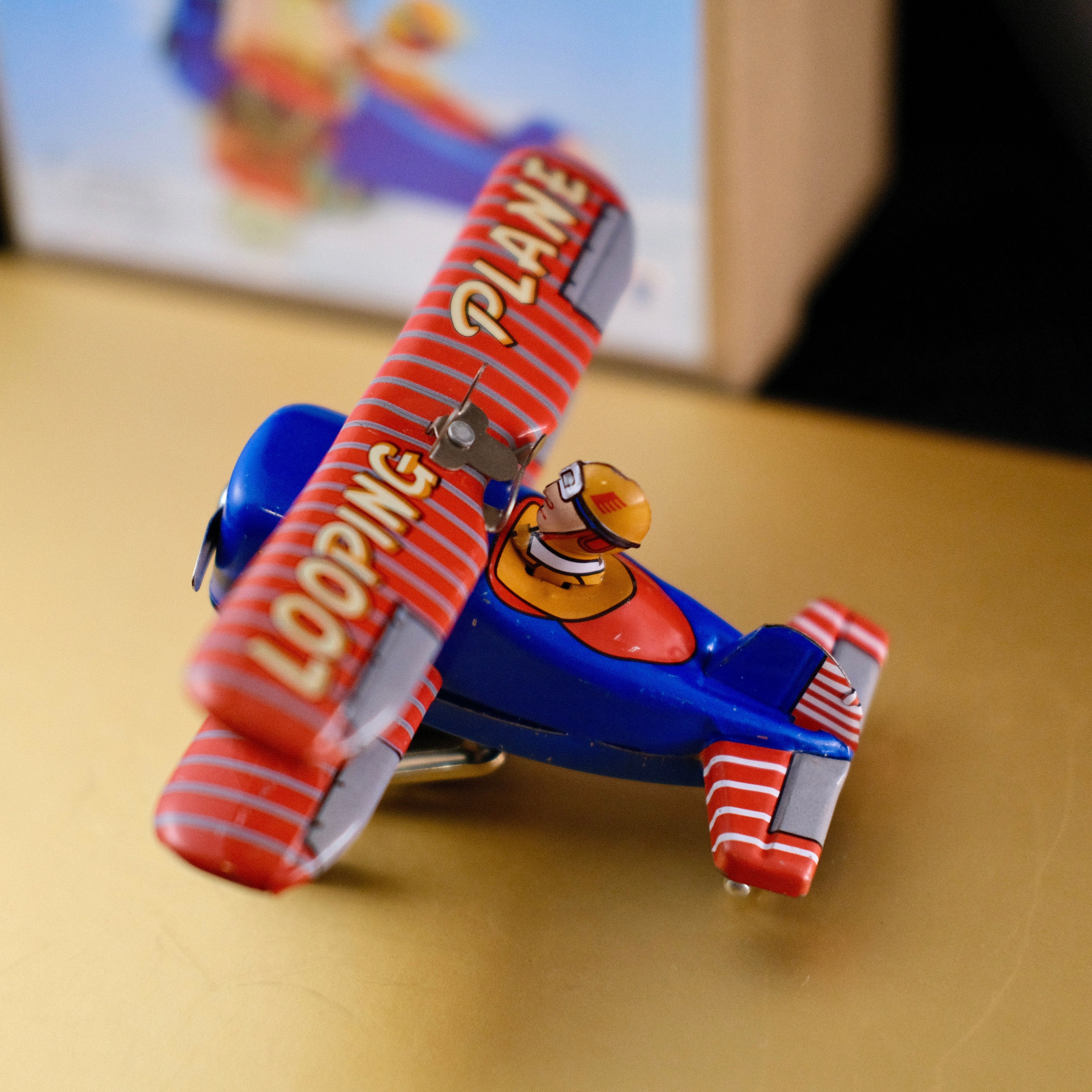Looping Plane FunClox