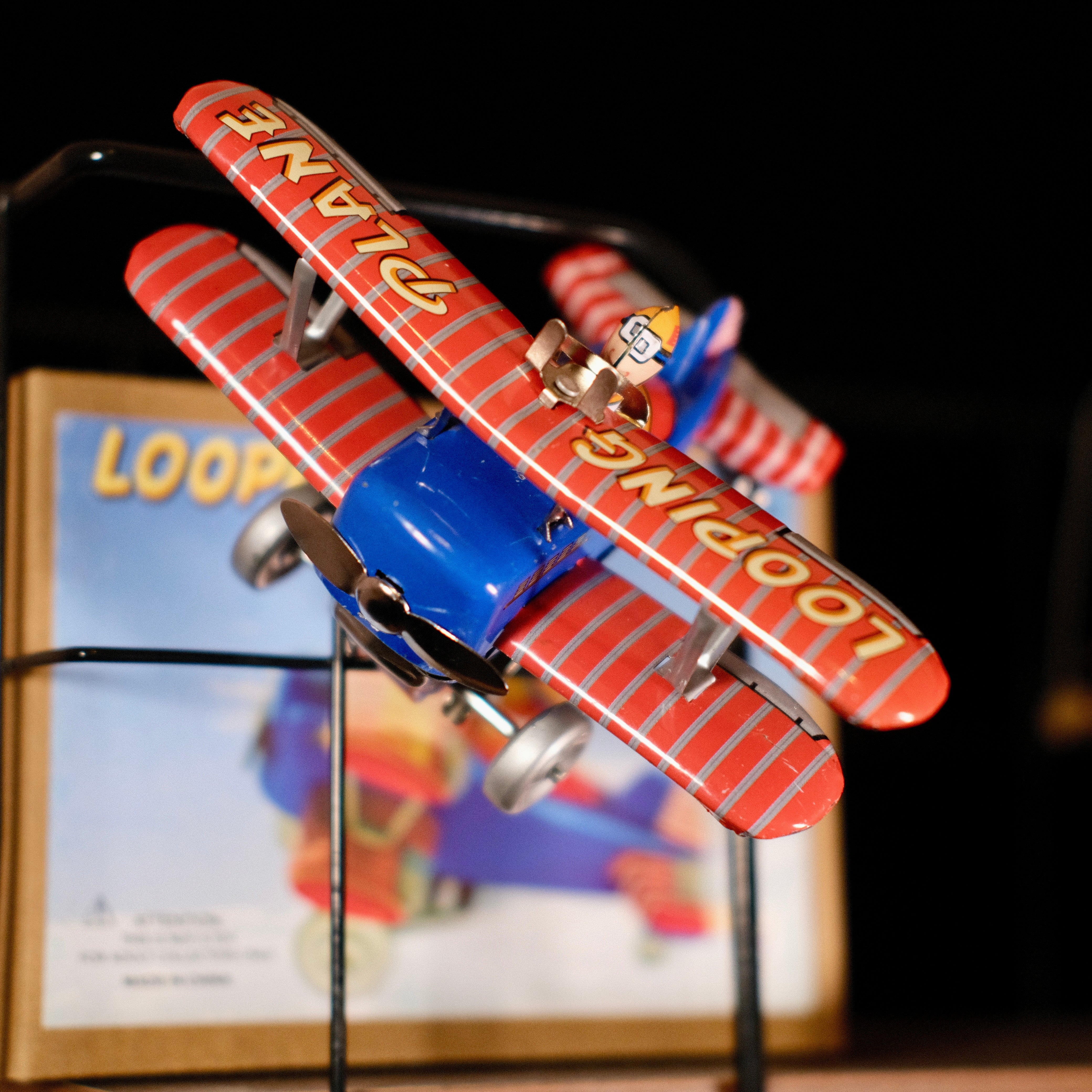 Looping Plane FunClox