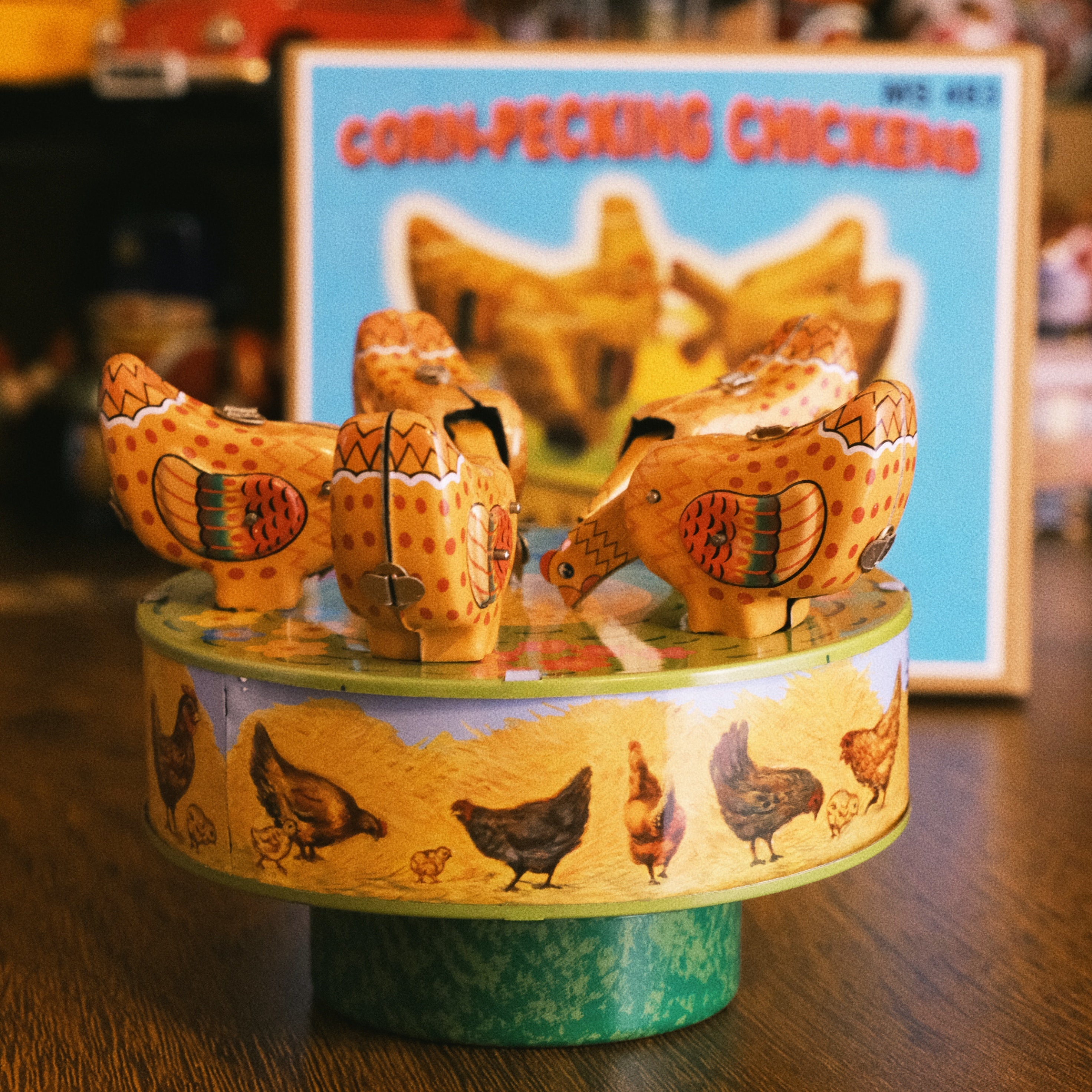 Corn Pecking Chickens FunClox