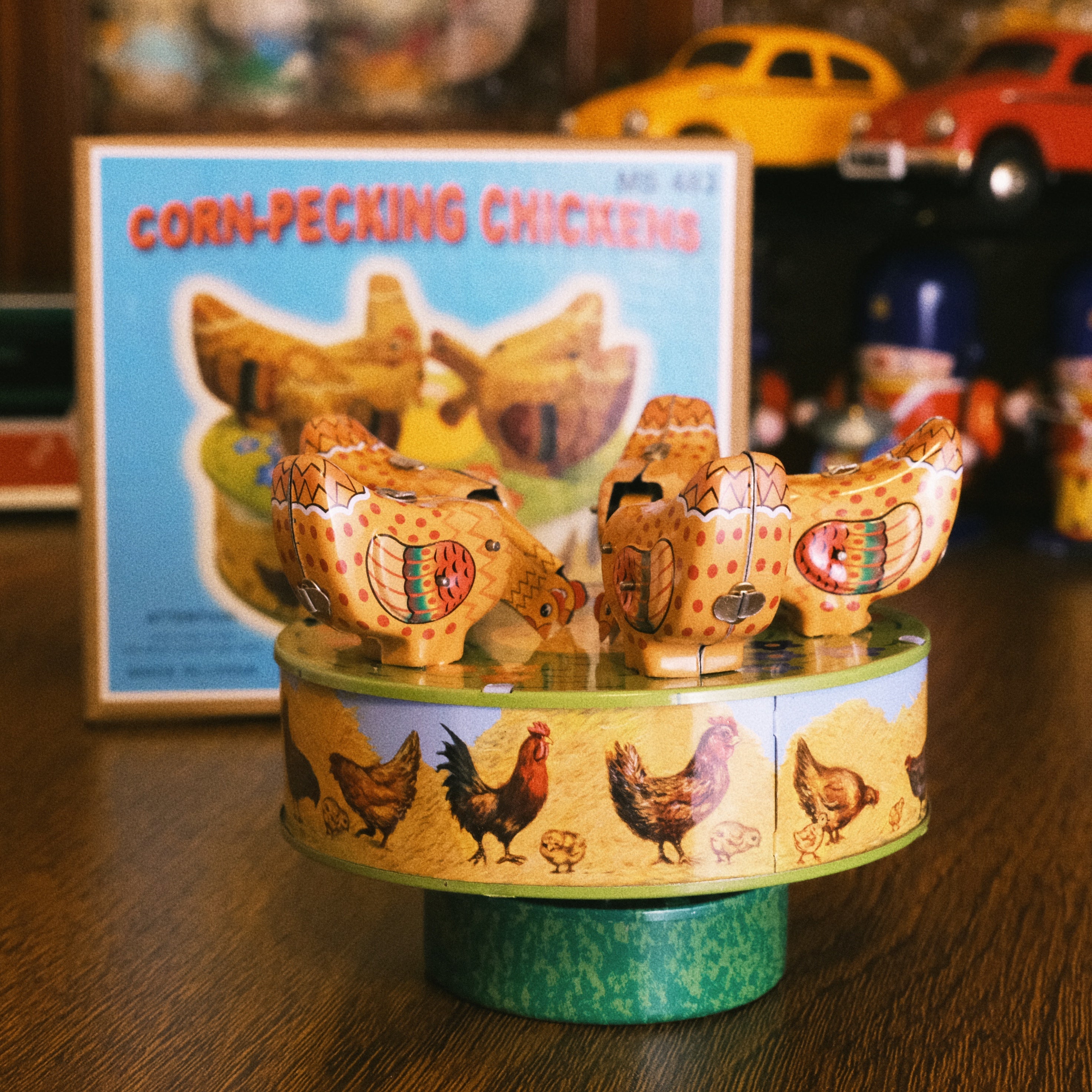 Corn Pecking Chickens FunClox