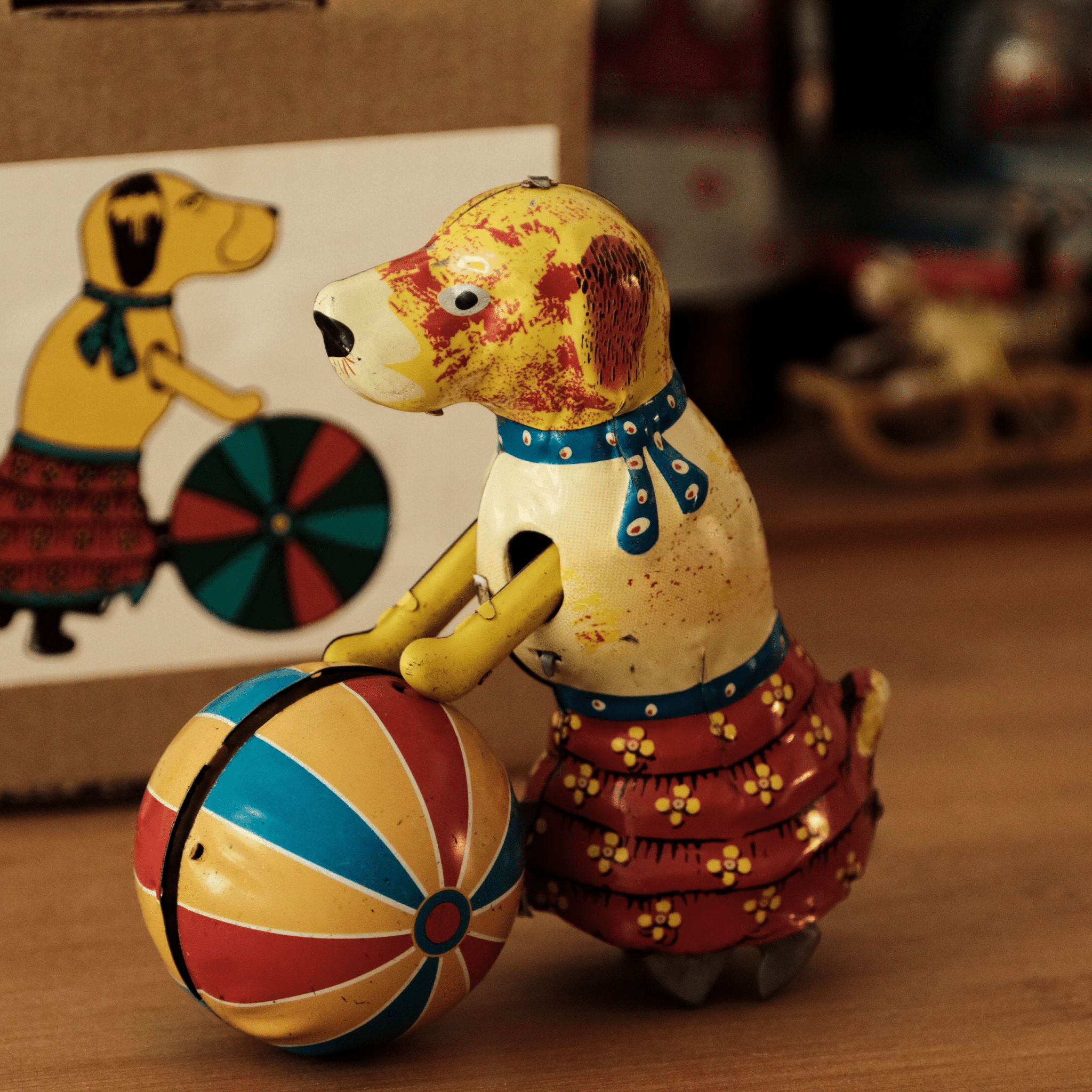 Playful Dog Wind Up Toy Compact Desk Shelf Ornament And Gift FunClox playful-dog-wind-up-toy-compact-desk-shelf-ornament-and-gift-funclox