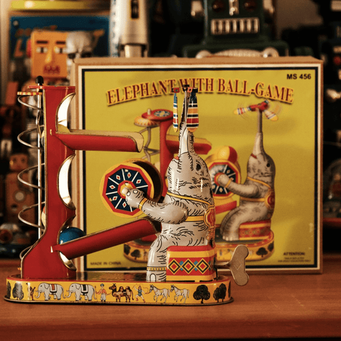 Elephant & Ball - FunClox