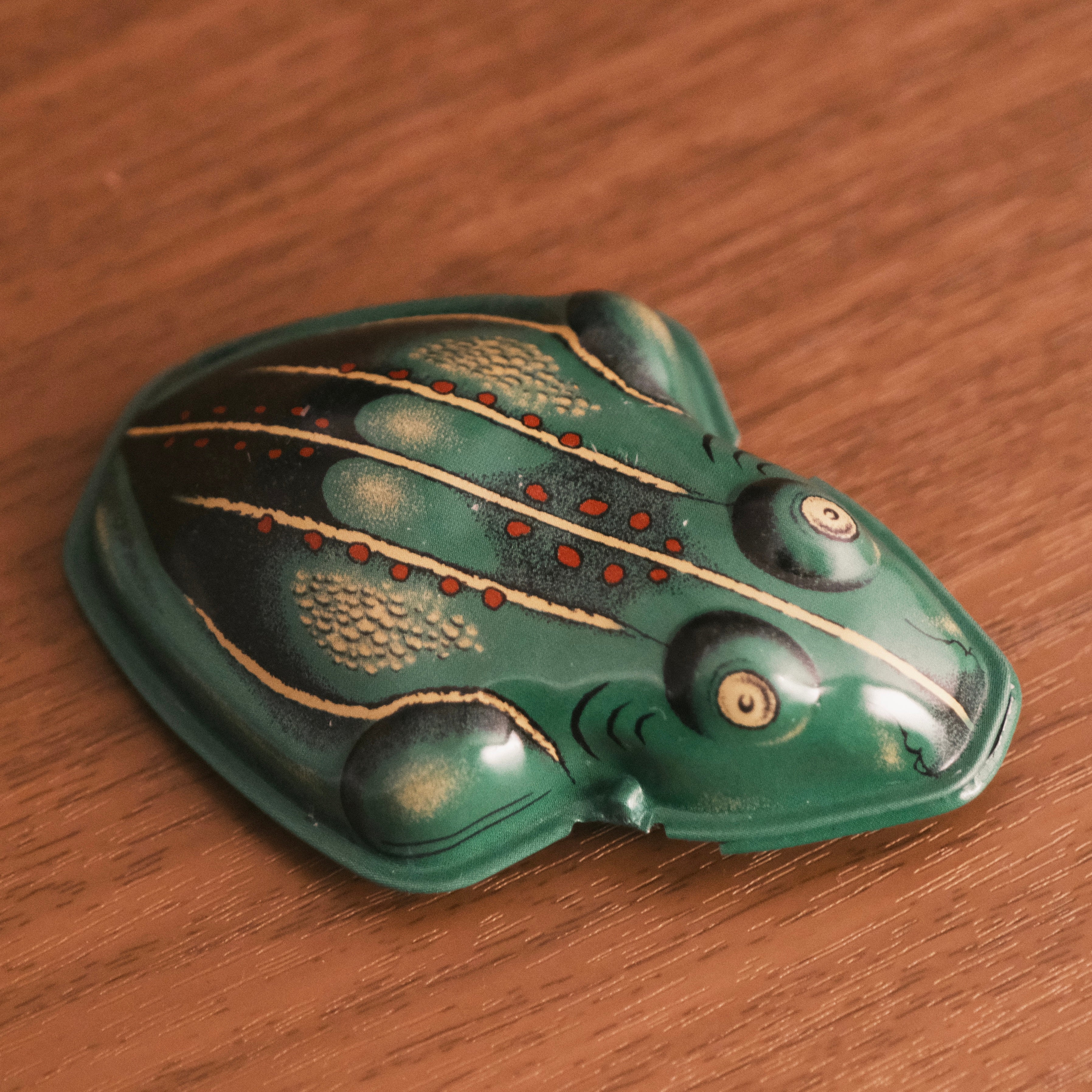 Vintage Tin Frog Clicker FunClox