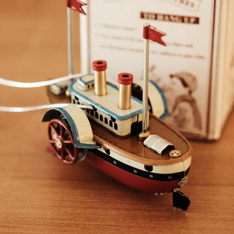 Christmas Steamship Ornament FunClox