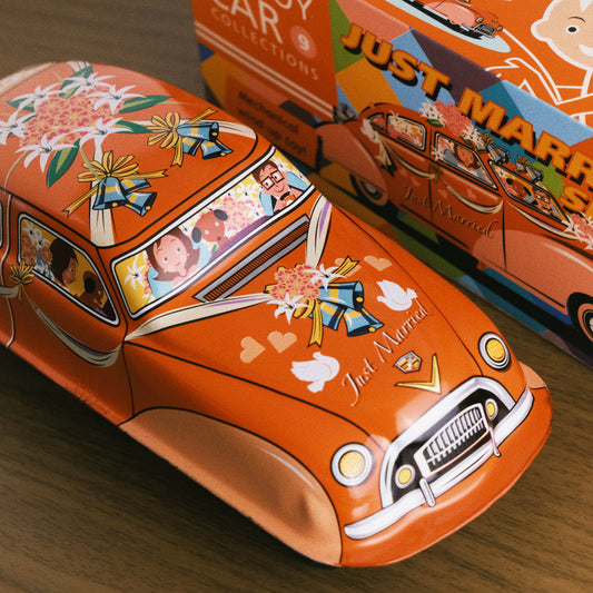 Just Married Sedan FunClox
