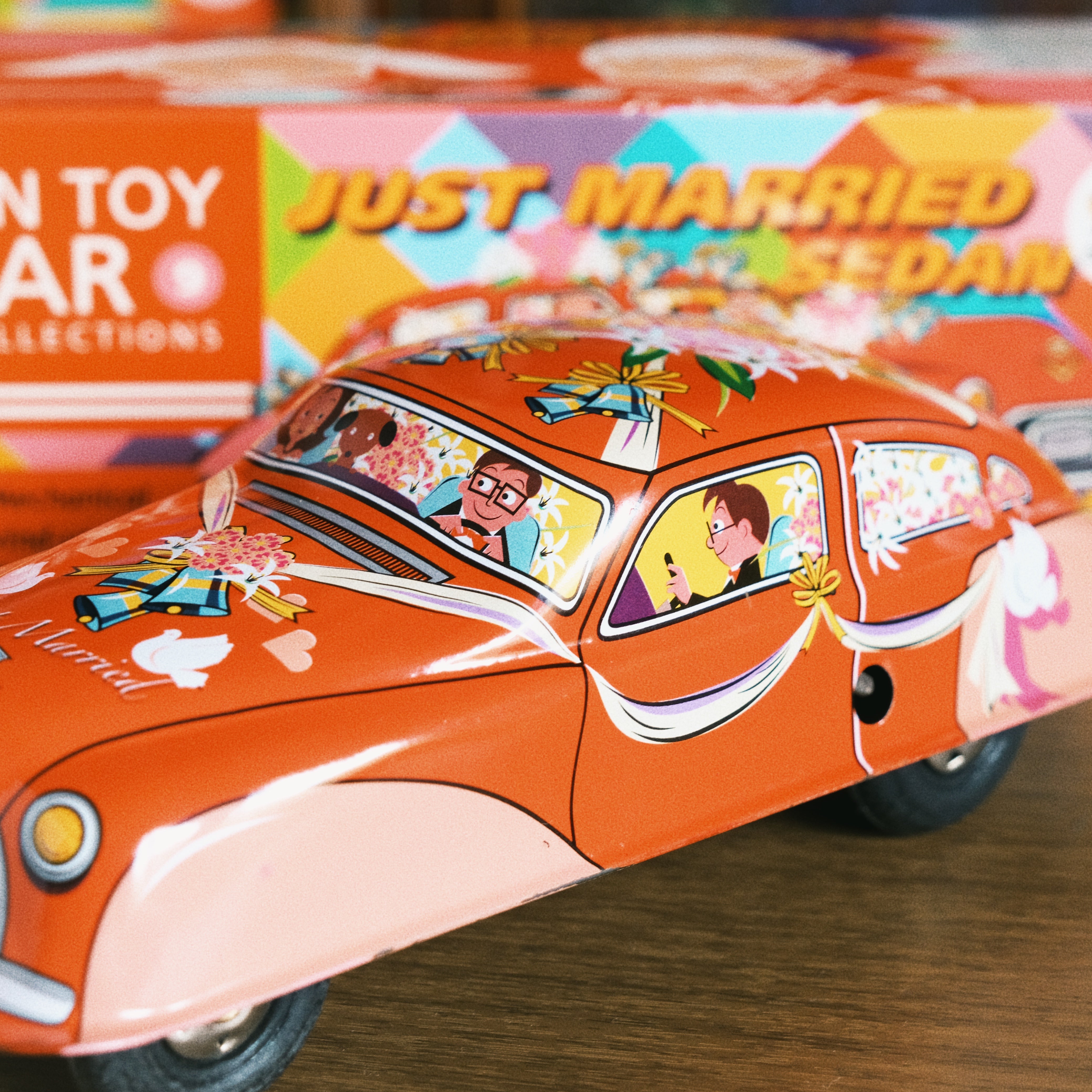 Just Married Sedan FunClox