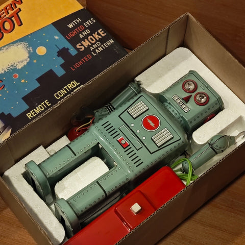 Lantern Robot - FunClox