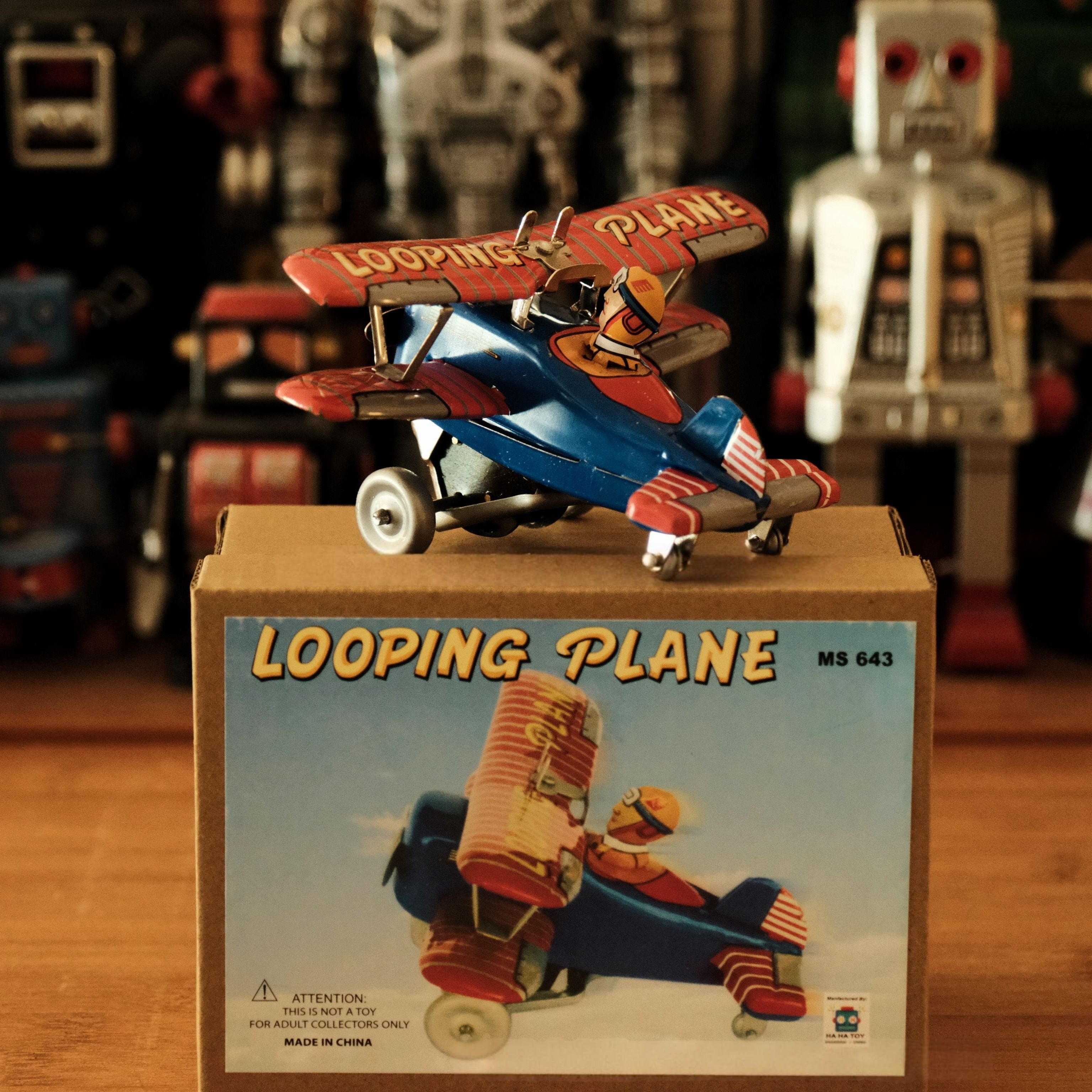 Looping Plane Retro Clockwork Stunt Plane,Unique Gift for Model Airplane Enthusiast ...