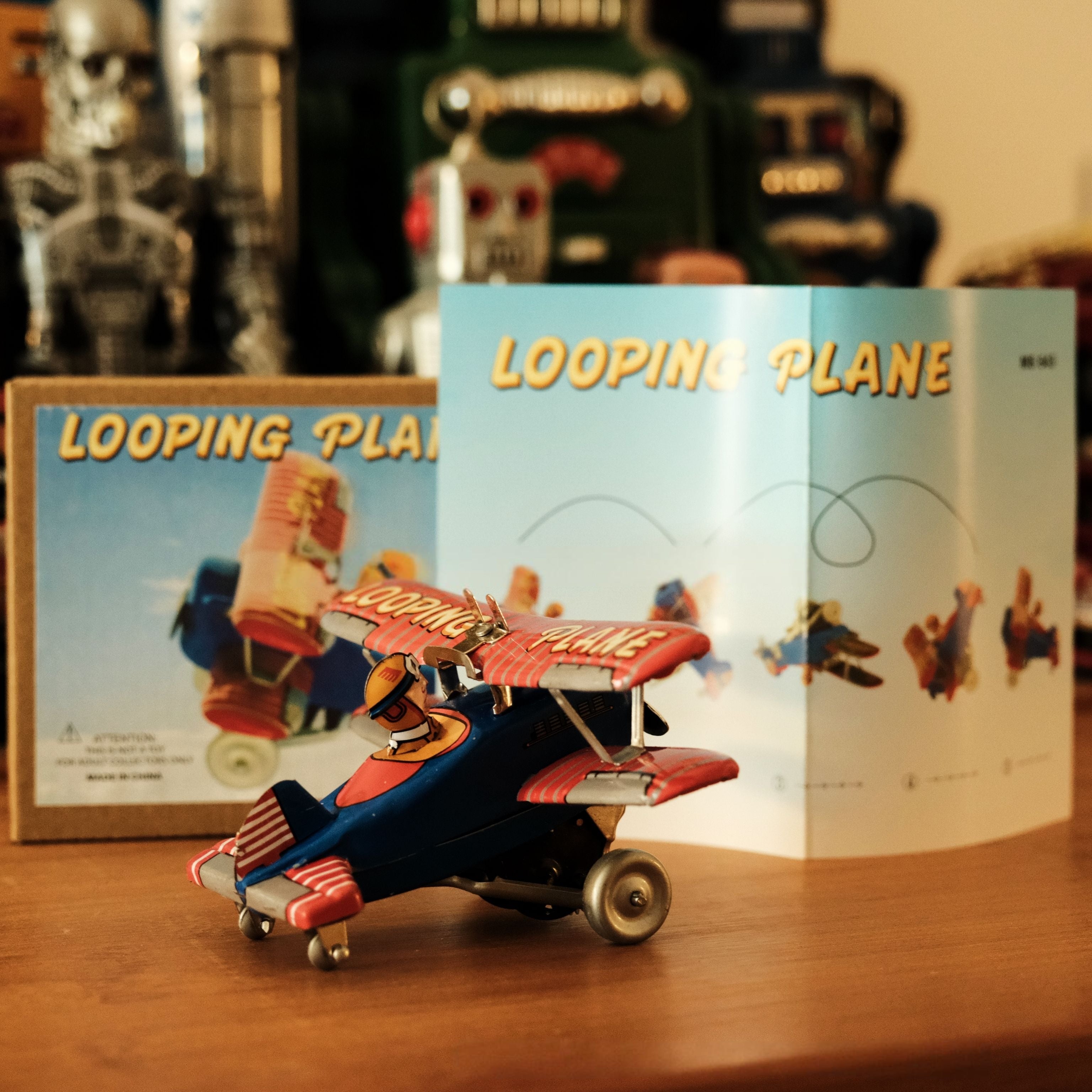 Looping Plane Retro Clockwork Stunt Plane,Unique Gift for Model Airplane Enthusiast ...