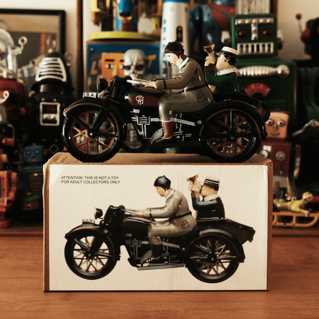 PAYA Three - Wheeled Motorcycle - FunClox