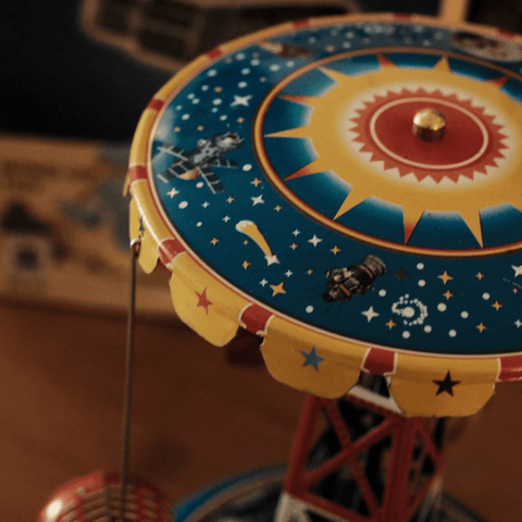 Space Capsule Carrousel - FunClox