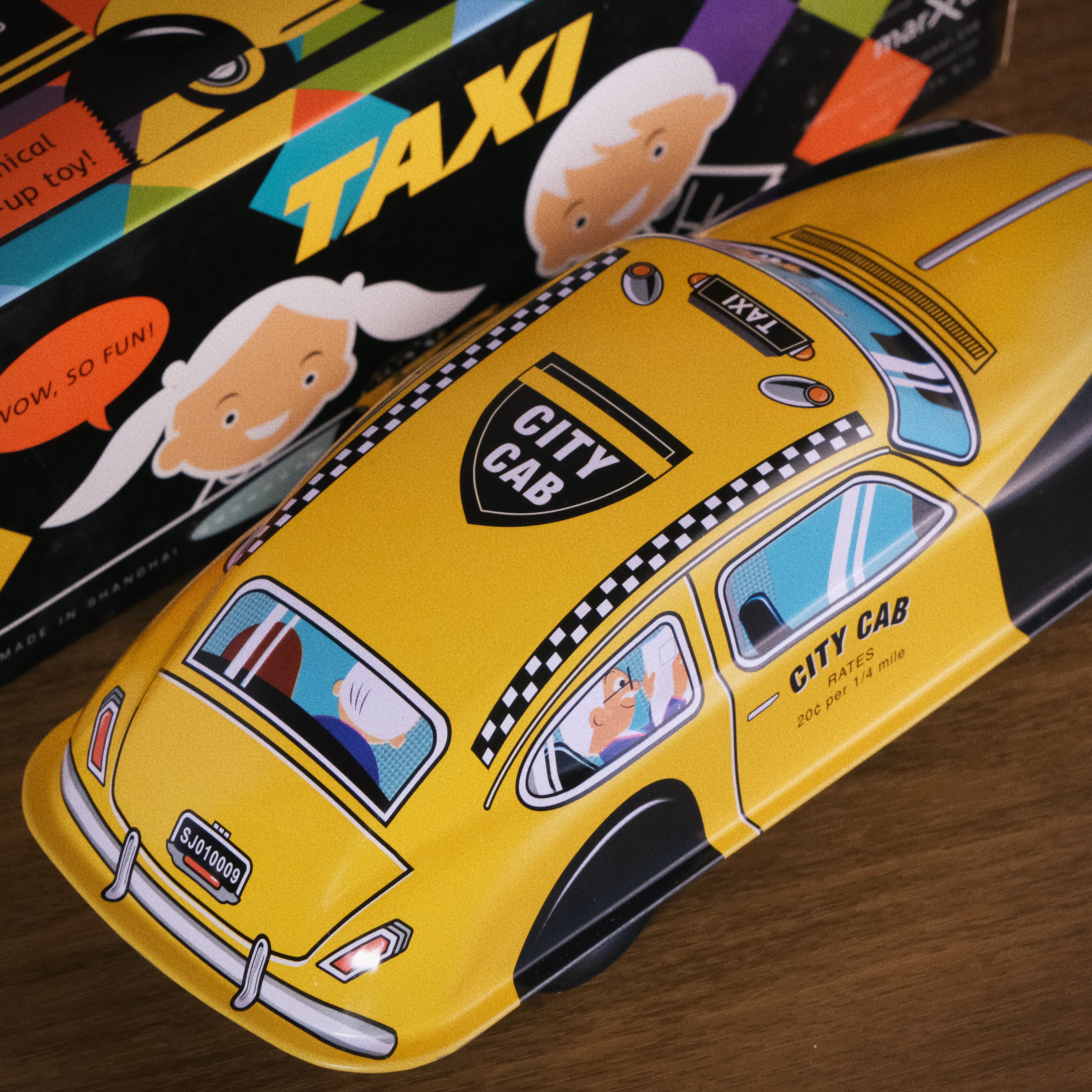 Vintage City Cab FunClox