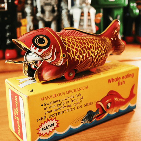 Whale Chases Fish - FunClox