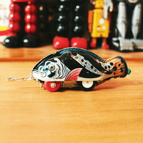 Whale Chases Fish - FunClox