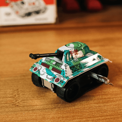 Wind - Up Mini Tank - FunClox